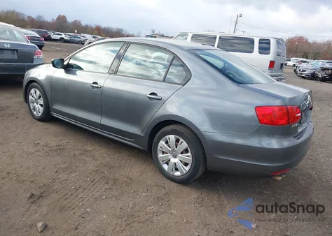 2011 Volkswagen Jetta 2.0L S из США, поврежденный, VIN 3VW2K7AJ7BM022495
